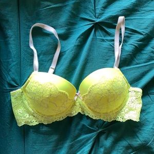 Victoria’s Secret Dream Angels Demi Bra